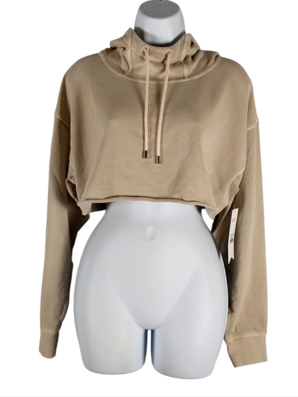 stori breathe  cropped hoodie.